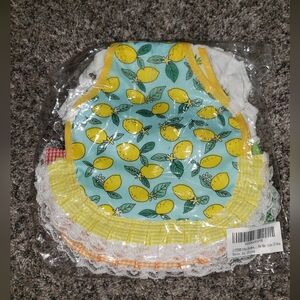 Amazon| 6 Pack Hen Aprons with Lace Trim